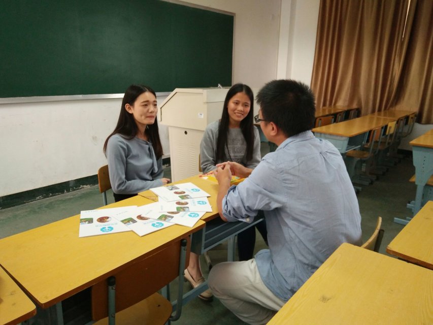 招聘会现场照片3.jpg