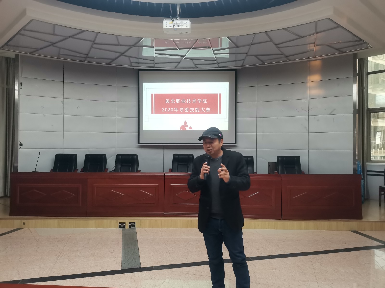 李尾咕点评.jpg 李尾咕点评.jpg