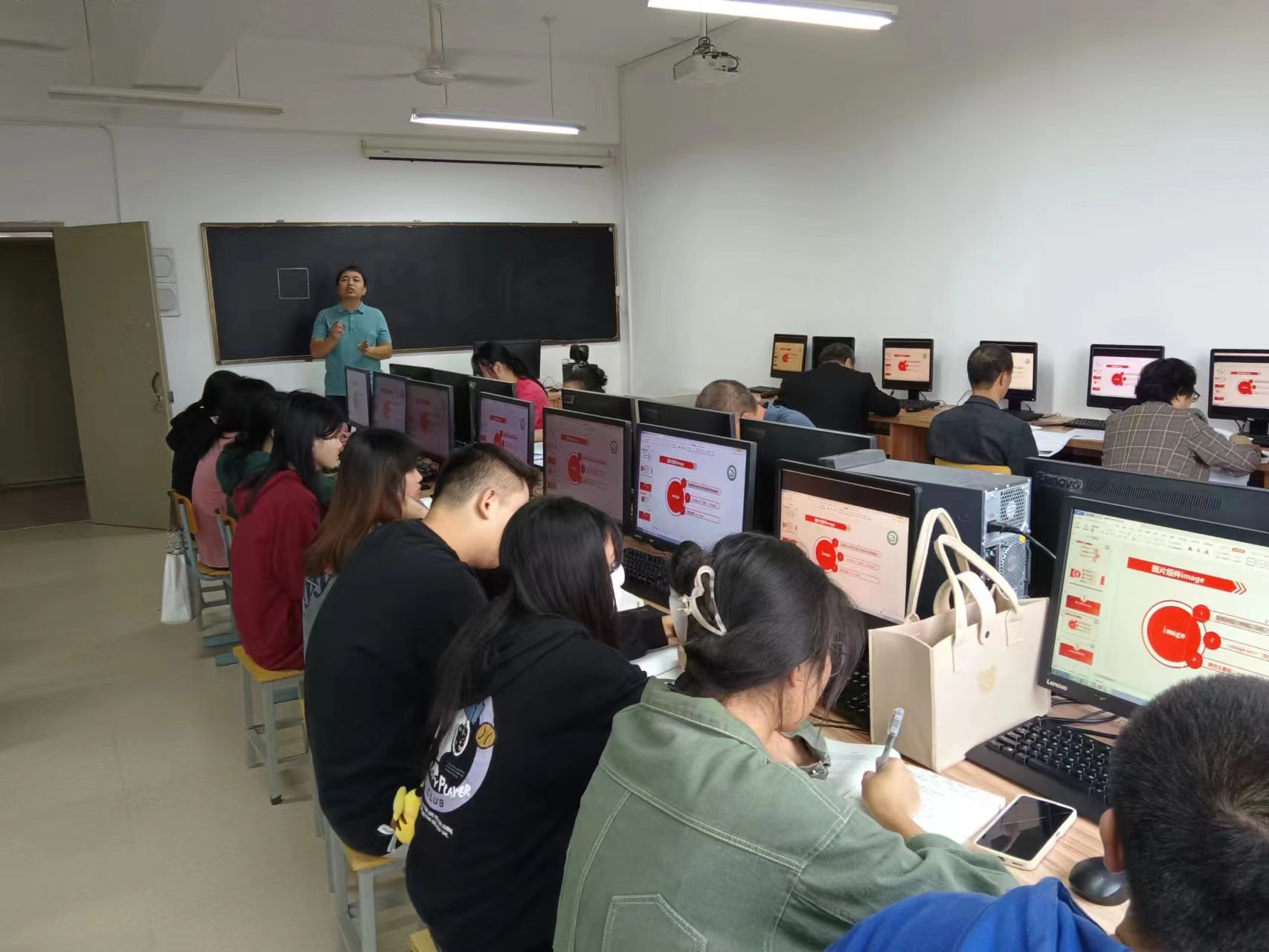 刘彦会3.jpg 刘彦会3.jpg